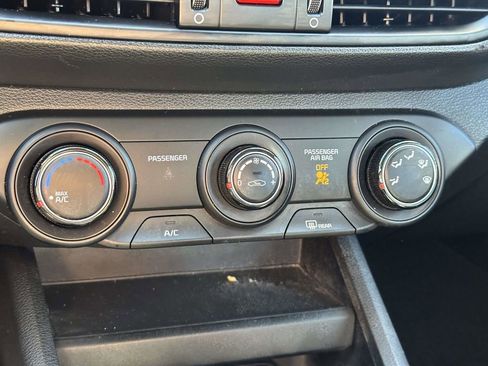 Used 2022 Kia Forte LXS image 22