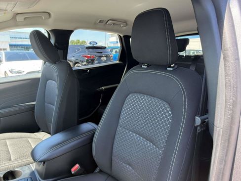 Used 2025 Ford Escape Active AWD/4WD image 23