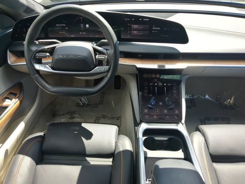 Used 2025 Lucid Air Touring AWD/4WD image 14