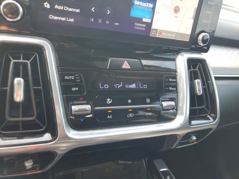 Used 2023 Kia Sorento SX FWD image 20