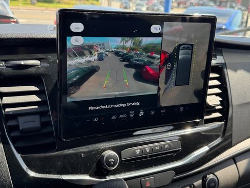 Used 2023 Ford Transit 350 XLT image 27