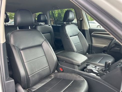 Used 2022 Volkswagen Atlas SE w/ Black Wheel Package image 37