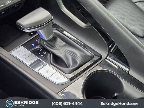 Used 2024 Hyundai Elantra Limited FWD image 21