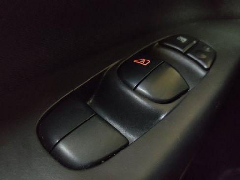 Used 2019 Nissan Sentra SV FWD image 27