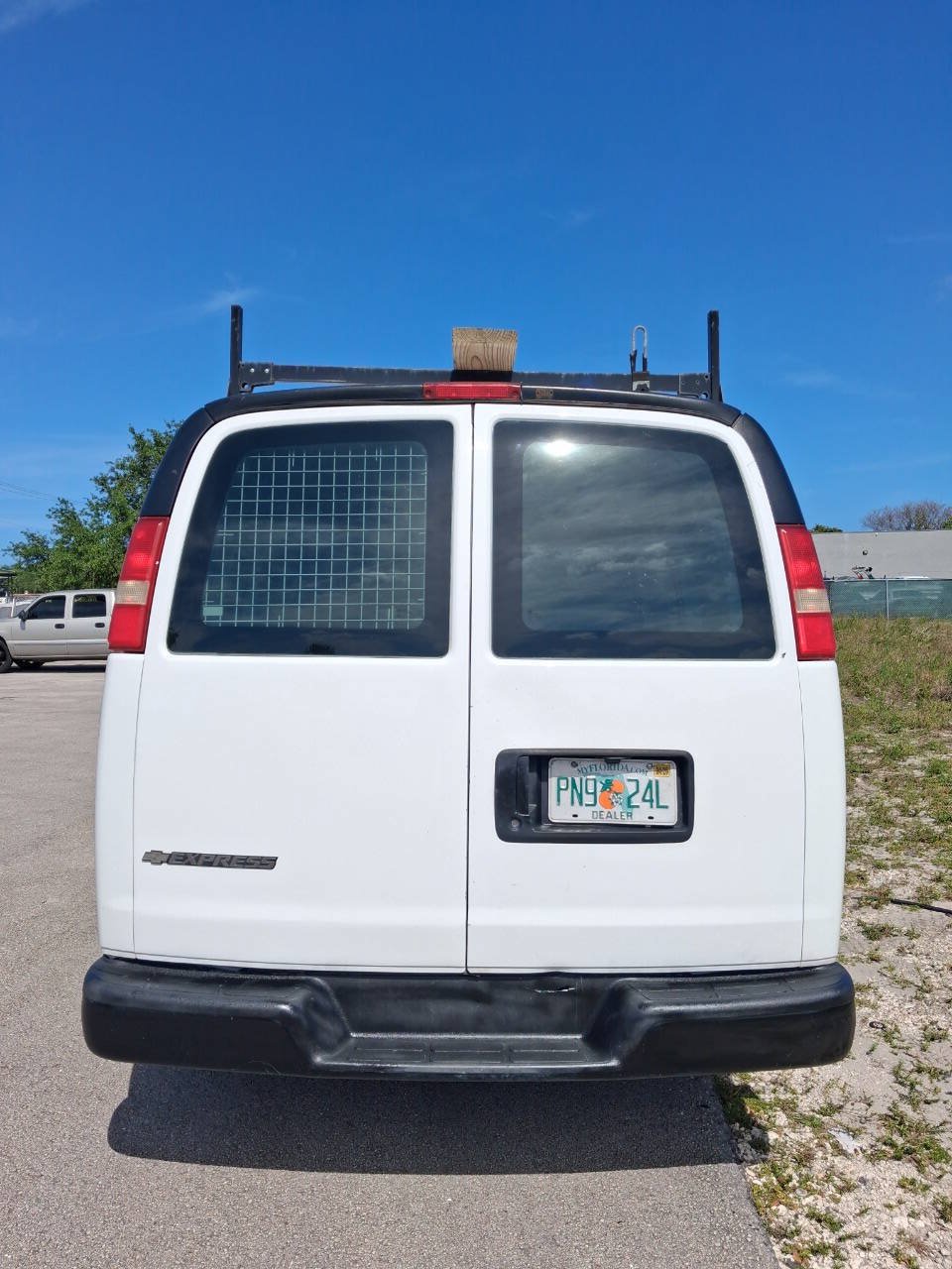 Used 2014 Chevrolet Express 1500 RWD image 7