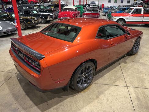 Used 2022 Dodge Challenger R/T Scat Pack w/ Driver Convenience Group image 17