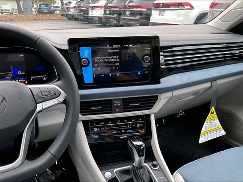 New 2026 Volkswagen Jetta SE image 6