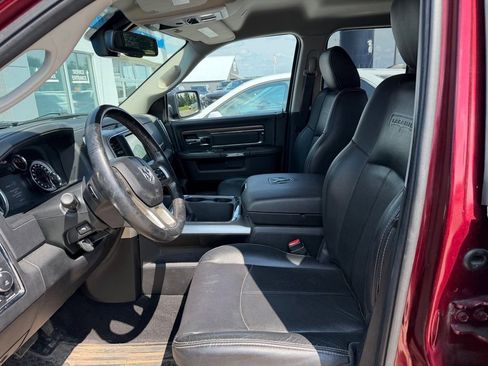 Used 2018 RAM 1500 Laramie w/ Convenience Group AWD/4WD image 11