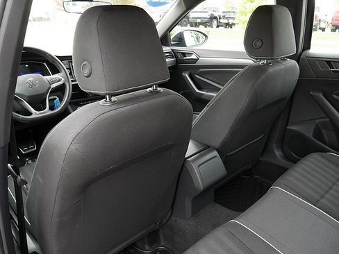 Used 2024 Volkswagen Jetta Sport image 14