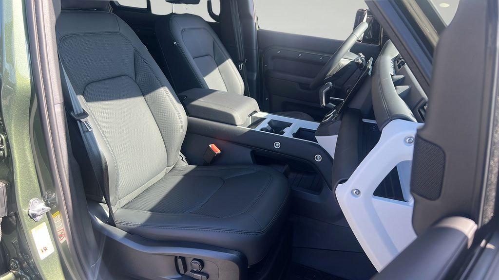New 2026 Land Rover Defender 110 S AWD/4WD image 19
