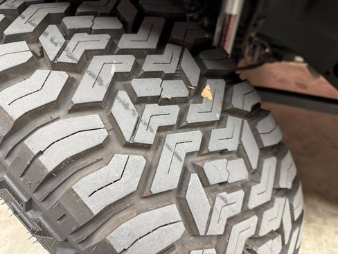 Used 2022 Jeep Wrangler Unlimited Sahara w/ Cold Weather Group image 28