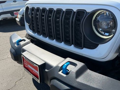 Used 2024 Jeep Wrangler Unlimited Rubicon 4xe AWD/4WD image 3