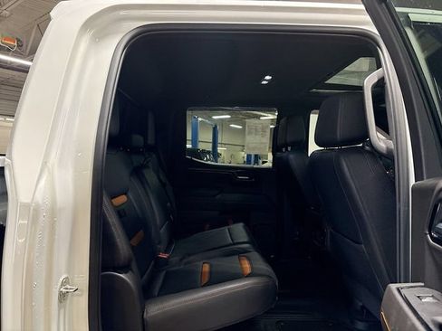 Used 2022 GMC Sierra 1500 AT4 w/ AT4 Premium Package AWD/4WD image 23