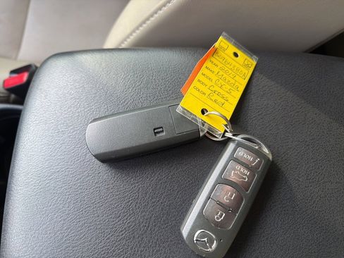 Used 2019 MAZDA CX-5 Touring image 26