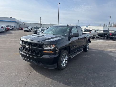 Used 2019 Chevrolet Silverado 1500 Custom w/ Custom Convenience Package image 7