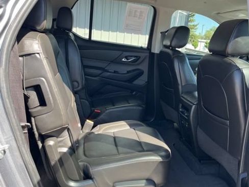 Used 2021 Chevrolet Traverse LT w/ LT Premium Package AWD/4WD image 36