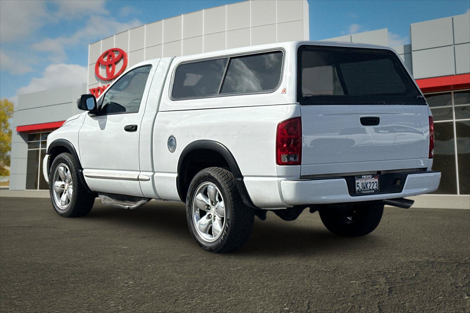 Used 2004 Dodge Ram 1500 Truck SLT w/ Sport Appearance Group RWD image 5