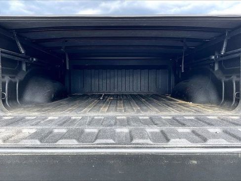 Used 2022 RAM 1500 Laramie AWD/4WD image 28