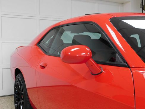 Used 2015 Dodge Challenger R/T Plus RWD image 10