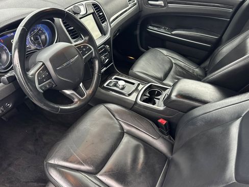 Used 2015 Chrysler 300 Limited image 10