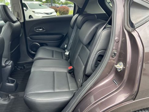 Used 2019 Honda HR-V Touring image 25
