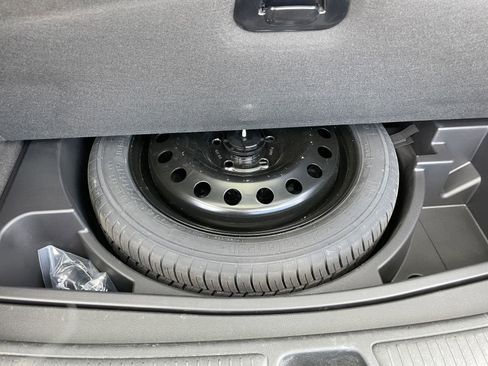 Used 2025 Buick Envision Preferred image 39