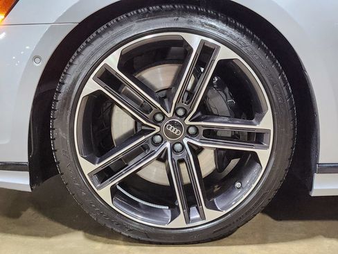 Used 2025 Audi A8 L 3.0T w/ Executive Package AWD/4WD image 28