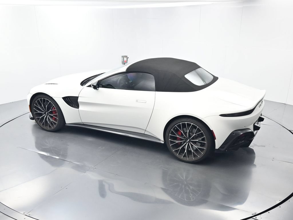 Used 2023 Aston Martin V8 Vantage Roadster RWD image 29
