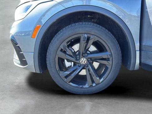 Used 2023 Volkswagen Tiguan SE R-Line AWD/4WD image 36