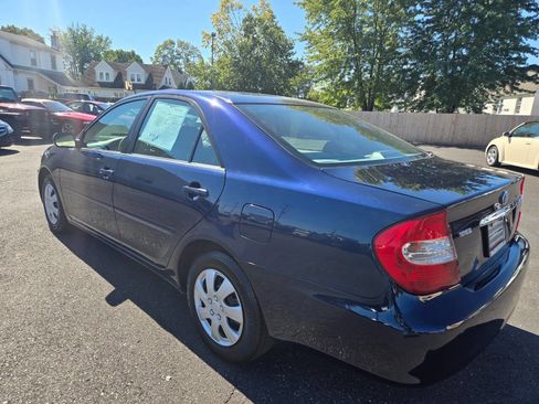 Used 2002 Toyota Camry LE image 9