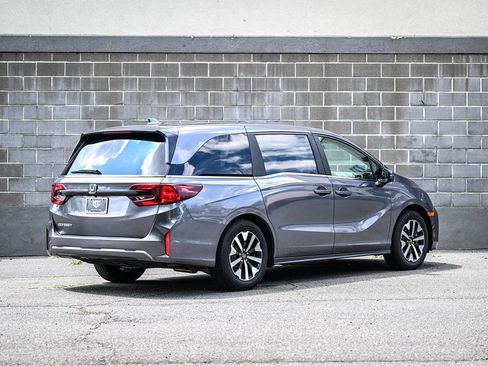 Used 2026 Honda Odyssey EX-L image 3