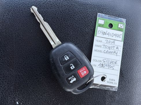 Used 2014 Toyota Camry SE FWD image 26