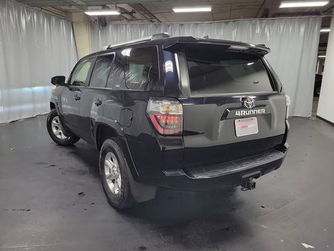 Used 2022 Toyota 4Runner SR5 image 6