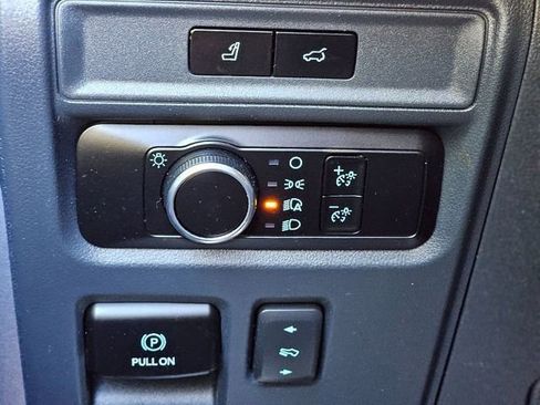 Used 2023 Ford Expedition Max XLT image 20