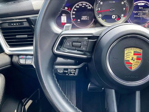 Used 2021 Porsche Panamera 4S image 10