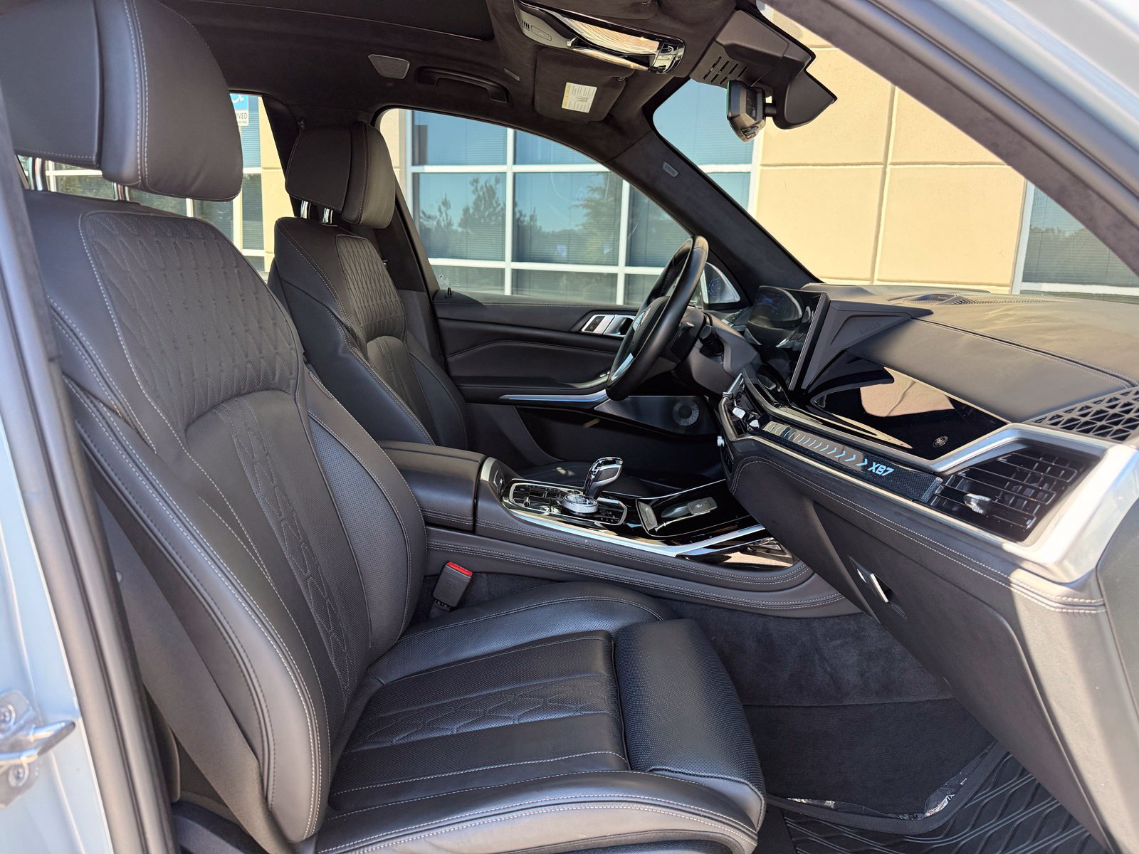Used 2024 BMW ALPINA XB7 AWD/4WD image 35