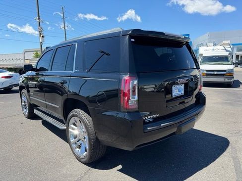 Certified 2018 GMC Yukon SLT w/ Premium Edition AWD/4WD image 6