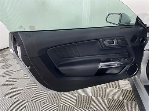 Used 2019 Ford Mustang Premium image 16