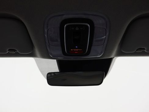 Used 2023 Hyundai Elantra Limited image 25