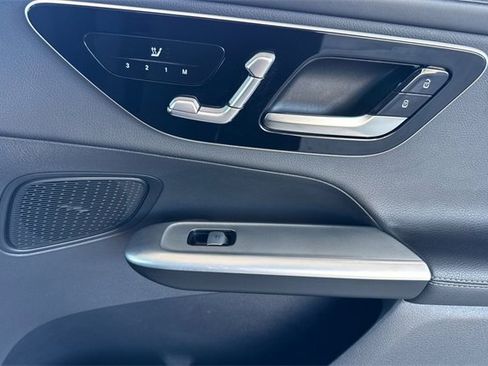 Used 2024 Mercedes-Benz GLC 300 image 21