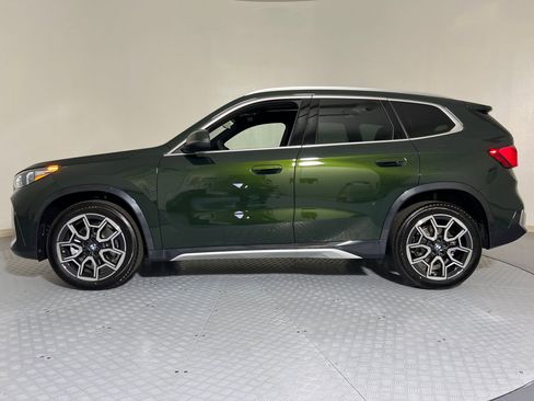 Used 2025 BMW X1 xDrive28i w/ Premium Package image 2