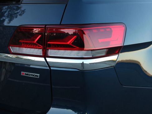 Used 2021 Volkswagen Atlas SEL image 45