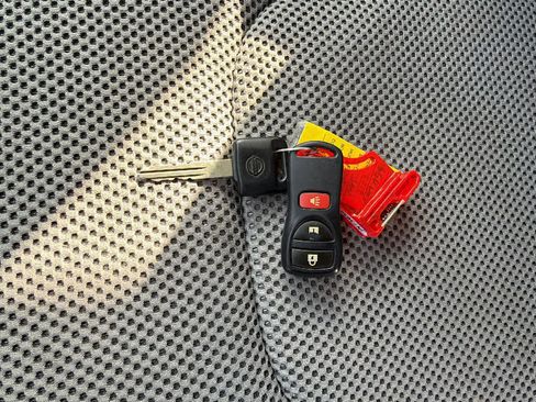 Used 2018 Nissan Frontier SV image 29