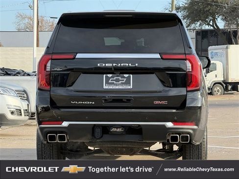 Certified 2025 GMC Yukon Denali image 8