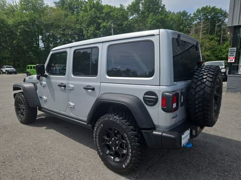 Used 2023 Jeep Wrangler Unlimited w/ Sun & Screen Package AWD/4WD image 6