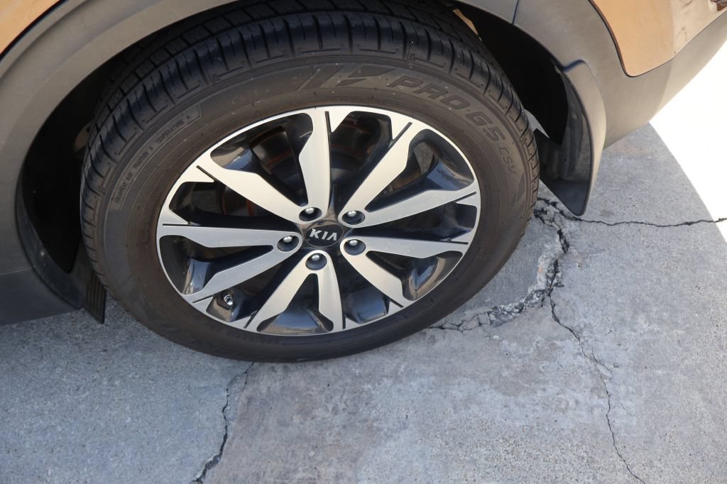 Used 2017 Kia Sportage EX w/ EX Technology Package FWD image 5
