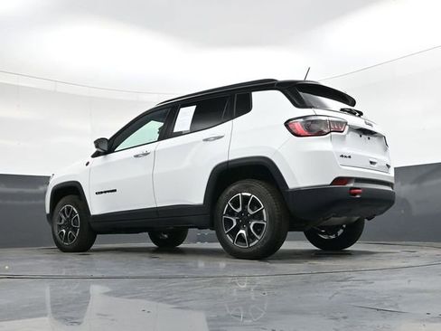 Used 2024 Jeep Compass Trailhawk image 37
