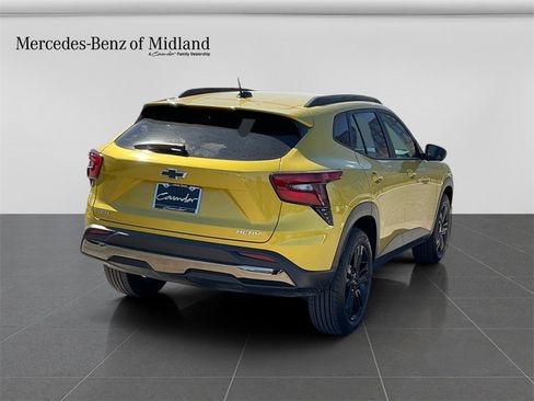 Used 2025 Chevrolet Trax ACTIV w/ Driver Confidence Package image 7