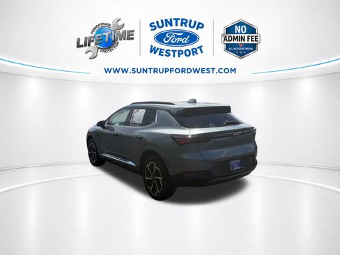 Used 2024 Chevrolet Equinox EV LT AWD/4WD image 7