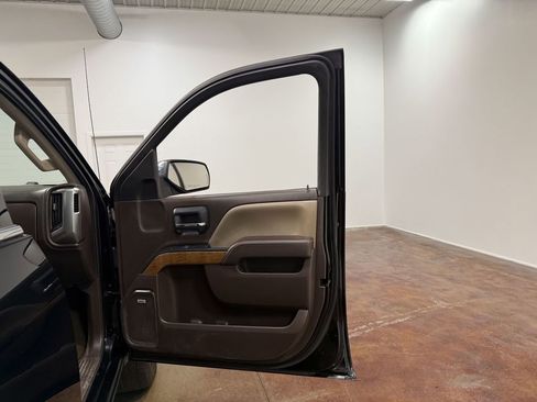 Used 2017 Chevrolet Silverado 1500 LTZ w/ Sport Package image 64